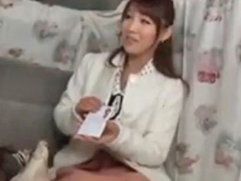 謝礼の力でナンパした素人妻にガッツリ中出し素人人妻熟女中出しナンパのエロ動画