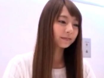 喫茶店で働く美女を口説いて部屋でハメ撮り→顔射で喜ぶｗ素人顔射ハメ撮りナンパのAV無料動画