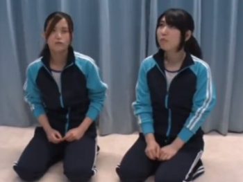 陸上部所属の脳筋女子大生二人組を騙してフェラして貰っちゃいましたｗ素人美少女フェラのアダル...