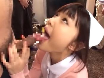 看護師コスの篠めぐみが素人チンポをしゃぶってごっくんお姉さん痴女フェラ篠めぐみの無料アダル...