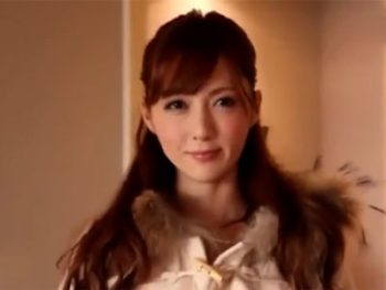 圧倒的に顔の整った美女の激しくも優しいご奉仕手コキでザーメン駄々漏れ発射お姉さん顔射フェラ...