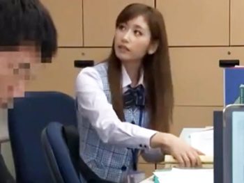 仕事に対して真面目なOL娘が上司からの強引なイラマ攻めでザーメン顔射お姉さんOL顔射イラマチオのアダルトエロ動画