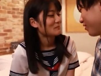 イケメンに抱かれていつもの2倍は絶頂してる清楚系美少女女子校生美少女のアダルト動画