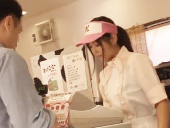 可愛すぎたバイト店員がレイプ魔に中出しされて泣きじゃくる‥美少女中出しレイプのエロ動画