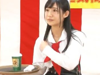 空気椅子で腰が砕けてズブリと挿入ｗ彼氏の前で中出しSEX！美少女中出しのアダルト動画