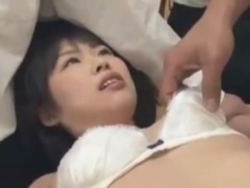 学校内のリアル肉便器として飼われている少女を輪姦レイプ！痴女中出し顔射レイプ乱交露出のアダルト動画