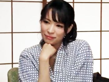 出張先で宿泊した旅館で色っぽい美爆乳の上司と本能剥き出しの本気SEX！巨乳お姉さん痴女OLのアダルト動画