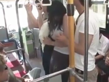 ゲリラ豪雨に振られてびしょ濡れになってしまった巨乳お姉さん→痴漢レイプ展開巨乳お姉さんレイ...