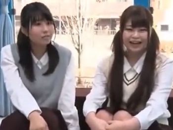 制服姿の美少女JK二人組をMM号に乗せて→ぶっかけパコ展開女子校生美少女ぶっかけ乱交のアダルト動画
