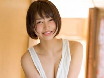顔も身体も最上級！18歳・唯井まひろちゃんのデビュー作巨乳美少女デビュー作唯井まひろのAVエロ動画