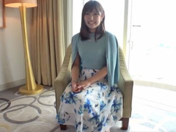 清楚な雰囲気の素人美女を昼間からホテルに連れ込み→顔射ハメ開始素人お姉さん顔射のエロ動画