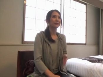 夫に愛を感じなくなった素人妻が自らAV出演素人人妻ハメ撮りのAV無料動画