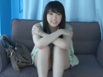 アイドル顔の童顔美少女がMM号でガチハメされてアクメ顔披露美少女顔射のアダルト動画