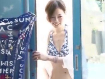 凄腕マッサージ師のテクでくったりした素人娘に強引にチンポハメてザーメン中出し素人お姉さん中出しマッサージのアダルト動画