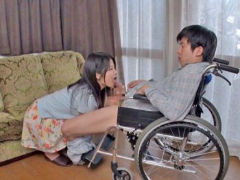 事故で介護が必要な夫も義父も性処理する献身的な人妻人妻近親相姦水谷あおいのアダルトエロ動画