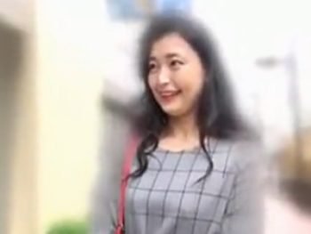 女を捨てきれなかった素人妻がナンパされて上機嫌に不倫パコ素人人妻ナンパの無料エロ動画