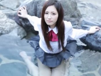 美少女JKが獣のような交尾でヨダレを垂らして潮吹きしまくるスプラッシュSEX女子校生美少女コスプレ顔射潮吹きのアダルト動画