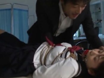 教え子の美少女JKを拘束イラマレイプするガチ鬼畜な教師女子校生美少女イラマチオレイプのアダルト動画