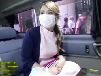仕事中の歯科助手が車内に乗り込んでサクッとフェラ抜き素人看護婦フェラのAV無料動画