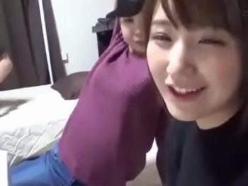 ノリもルックスも良すぎな神乳素人2人と中出し大乱交巨乳素人美少女パイパン中出しハメ撮り乱交のアダルト動画