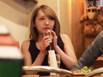 居酒屋で酔わせたヤリマンギャルをホテルに連れ込み中出しハメ撮り！ギャル中出しハメ撮りナンパのアダルト動画