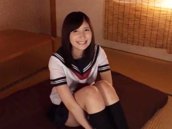 セーラー服姿の仲村みうをがっつりハメ撮りSEX痴女コスプレフェラ手コキ仲村みうのエロ動画