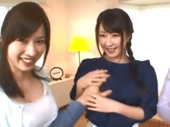美人3姉妹が弟のチンポを奪い合うｗ美少女お姉さん顔射近親相姦のアダルト動画