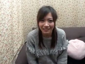 照れ屋なスレンダー美少女が緊張しつつもカメラ前で濃厚パコ披露美少女お姉さん顔射のエッチな動画