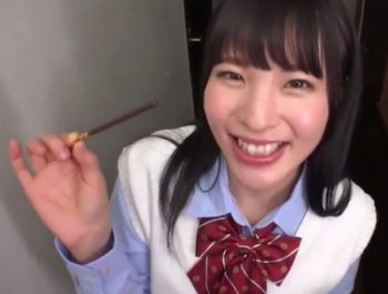 マンションの上の階に住むJKがムチムチ太ももで誘ってくるド痴女女子校生美少女痴女のアダルト動画