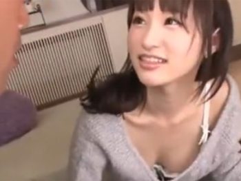 谷間を見せつけて誘惑してくる色白美女にムラついてぶっかけパコ巨乳お姉さんぶっかけのアダルト...