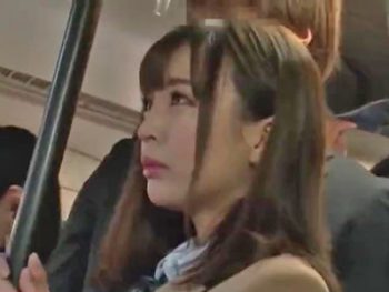 痴漢されてタイツから滲み出る藍液が凄いJK女子校生美少女パンスト痴漢のポルノ動画