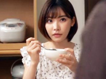 再婚相手の娘が入浴中に突入して性的ご奉仕を強要する変態オヤジ巨乳美少女ナンパフェラ手コキの...