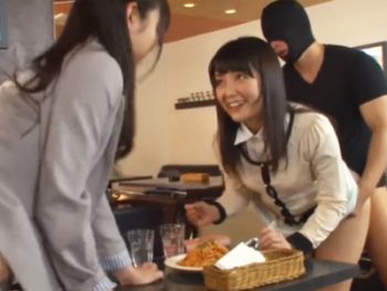 ランチ中に突然犯されるも構わず食事を続けるOLに中出ししてヤリ逃げｗ美少女お姉さんOL中出しのアダルト動画