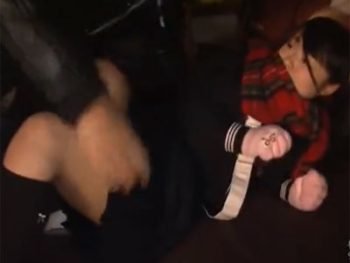 美少女が突然レイプで中出しされ茫然女子校生美少女中出しレイプのアダルト動画