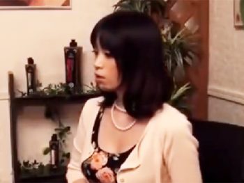 ヌルヌルマッサ＆電マでイキ癖ついてチンポ入った瞬間痙攣絶頂するお姉さんｗ痴女中出し盗撮マッサージのエロ動画