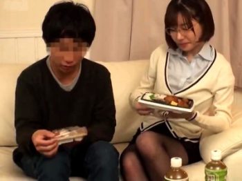 AV会社に送る届けられたSDカード…その中にはチンポに跨る痴女教師の姿が！巨乳お姉さん痴女女教師のアダルト動画