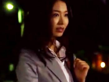 交際を断られた腹いせに自宅に忍び込んで孕ませレイプ！お姉さん中出しレイプのエロ動画