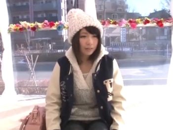 童顔でショートカットのお姉さんがMM号でのマッサージパコで痙攣絶頂美少女お姉さん顔射の無料アダルト動画