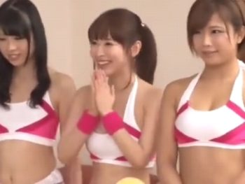 エロ要望に何でも応えてくれる激カワコンパニオン達と大乱交パコ！巨乳素人美少女お姉さん痴女顔射乱交の無料エロ動画