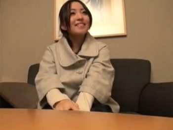 朗らかな笑顔が可愛い素人娘を口説き落として即ハメぶっかけ素人美少女お姉さんナンパの無料エロ動画