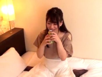 仙台の小悪魔系ビッチ女子大生をナンパしてその場でハメ倒し！素人ハメ撮りナンパのAV動画