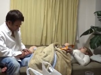 ゲスオジサンのギャル連れ込み盗撮！お金のためとは言えオジサンチンポにアンアンよがる敏感GA...