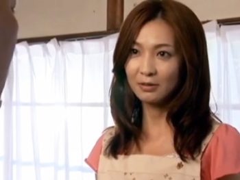 愛する旦那を裏切り不倫パコに勤しむ不貞妻巨乳痴女人妻の無料アダルト動画