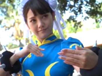 春麗コスの美少女が黒人（バイソン）のデカマラにハメ倒されて失神寸前ｗ巨乳美少女コスプレの無料アダルト動画