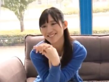 名作！MM号にのってしまった正統派美少女がデカチンのピスでイかされる！素人美少女ナンパのアダルトエロ動画