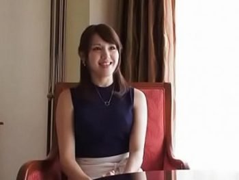 人妻にしておくには勿体ない名器だ…デカチン奥が大好きでバックがヨガりまくる淫乱奥様素人人妻のアダルト動画