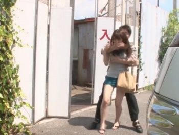 衝撃レイプの瞬間！ムチムチ巨乳のお姉さんを工事現場に連れ込んで鬼畜レイプ巨乳お姉さんレイプのアダルト動画