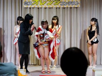 まさかこんなところでまで!?リモバイを忍ばせて好き放題調教されたM女たち女子校生お姉さん痴女のアダルト動画