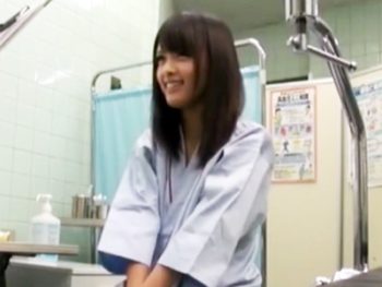 美少女JKを変態医師がヤリたい放題！生挿入でしっかり中出しする職権乱用ｗ素人女子校生美少女中出し盗撮のアダルト動画