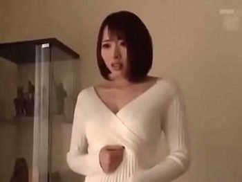 ストーカーが突然家にやってきて排卵日に中出しレイプされる巨乳奥様巨乳人妻中出しレイプ本田岬のAV無料動画